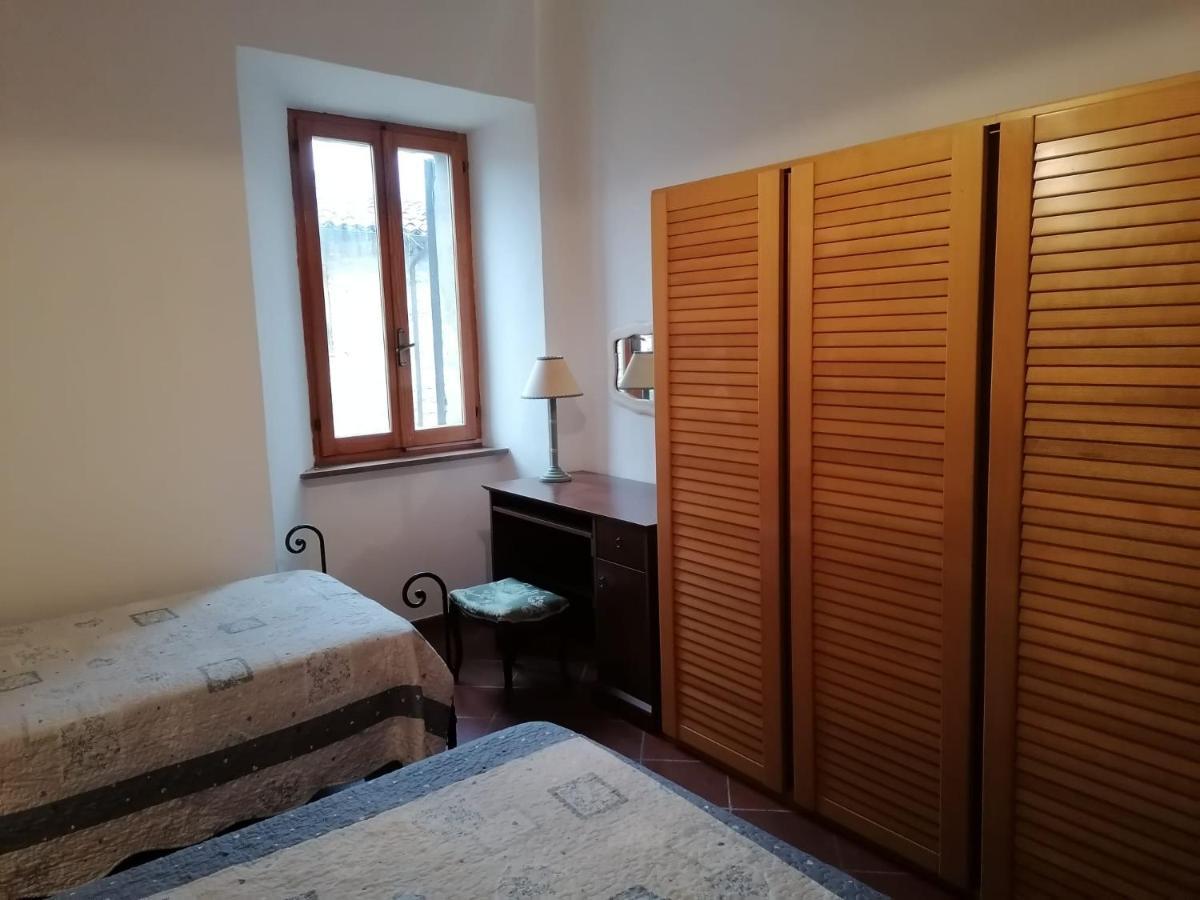 Assisi Hus Stanza Tripla In Appartamento Buitenkant foto