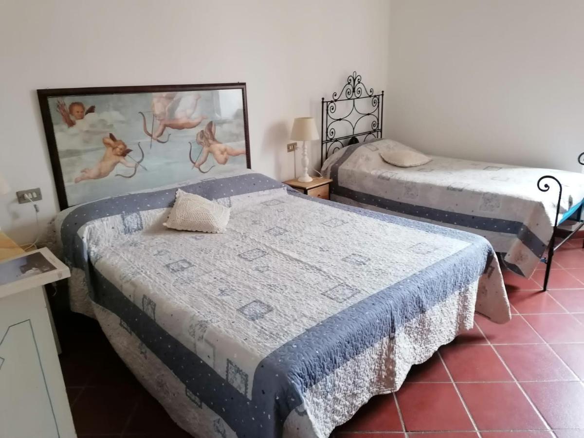 Assisi Hus Stanza Tripla In Appartamento Buitenkant foto