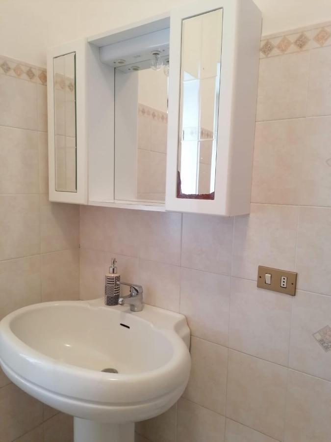 Assisi Hus Stanza Tripla In Appartamento Buitenkant foto